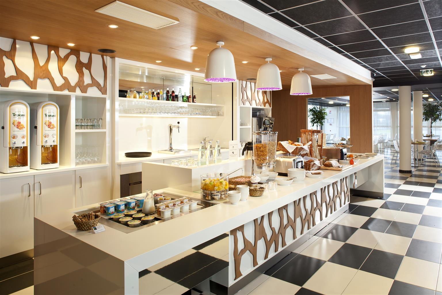 Best Western Plus Hotel Le Rhenan & Restaurant Chez Claude Dorlisheim Екстериор снимка